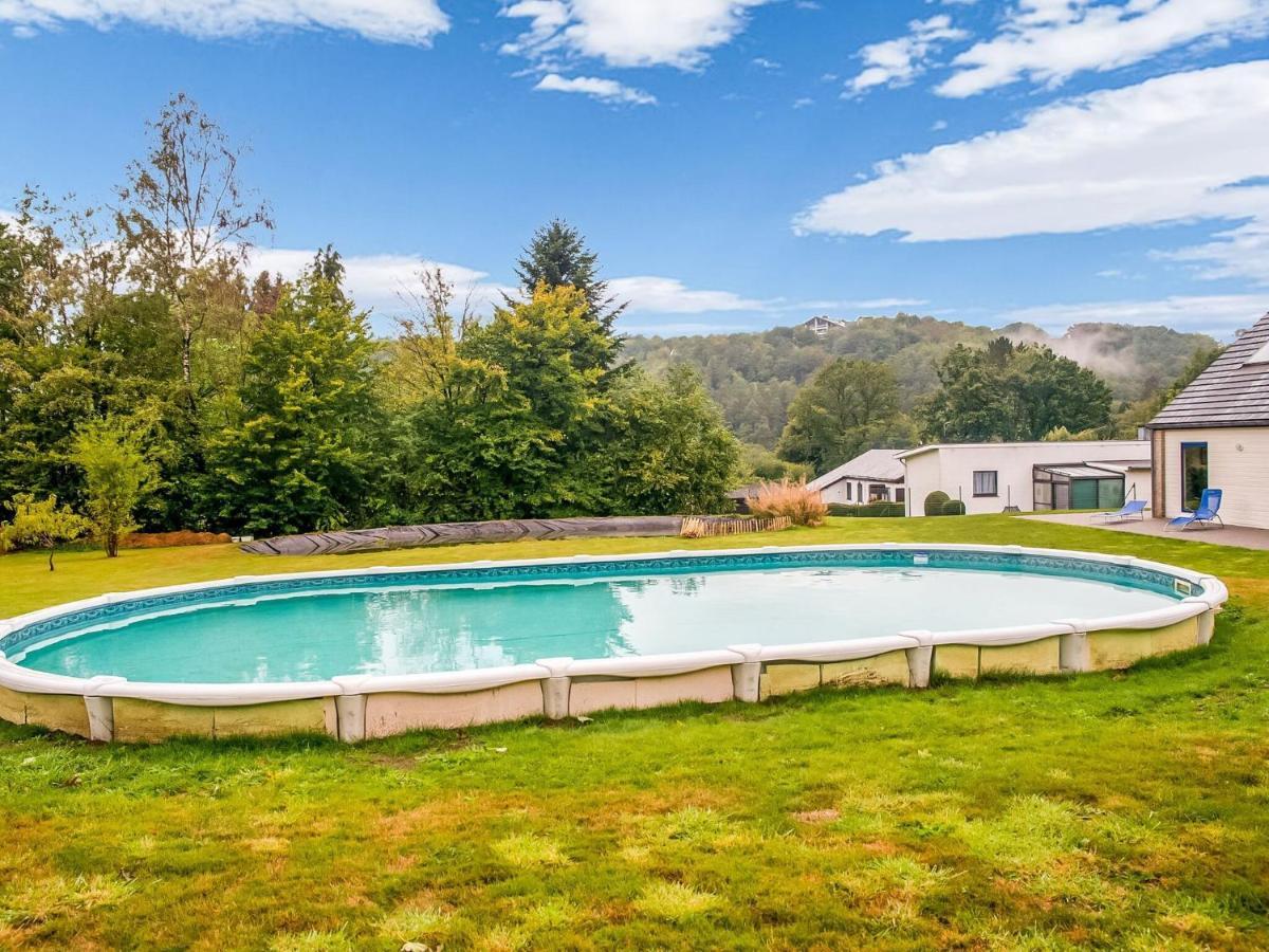 Splendid Villa In Sart Jalhay With Swimming Pool Nivezé Стая снимка