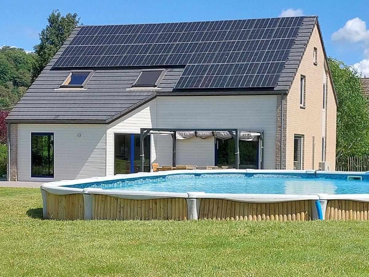 Splendid Villa In Sart Jalhay With Swimming Pool Nivezé Екстериор снимка
